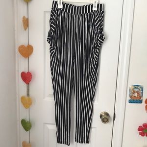 Black and white stripe stretchy pants